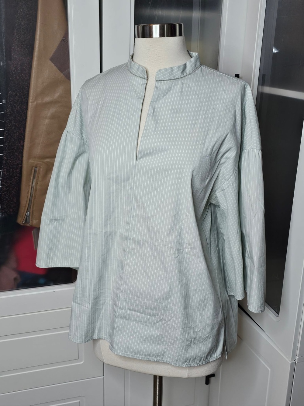 Lafayette 148 Light Green Pinstripe Split-Neck Women's Top